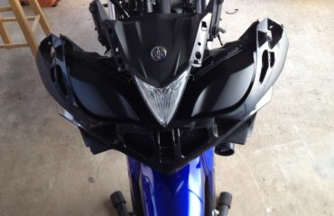 how to remove the windscreen yamaha r3