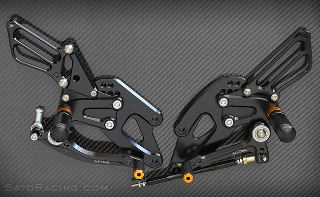 yamahaR3_raceconcept_rearsets_black_650x400