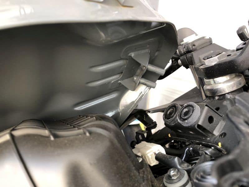 How to the gas tank on the Kawasaki Ninja 400