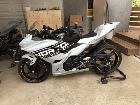 Armour Bodies Kawasaki Ninja 400 Race Bodywork with SBK Superbike Seat Base and Foam Pad
