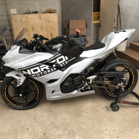 Armour Bodies Kawasaki Ninja 400 Race Bodywork with SBK Superbike Seat Base and Foam Pad